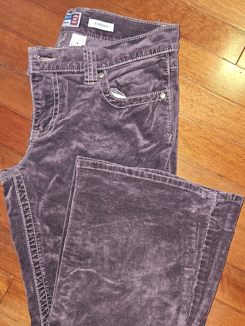 5FOR$30 Old Navy Stretch Velvety Jeans in Deep Plum